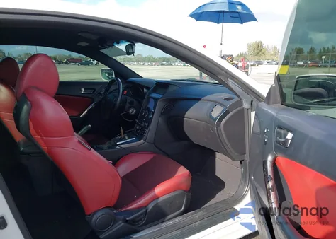 2013 Hyundai Genesis 3.8 R-Spec from USA, damaged, VIN KMHHU6KJ0DU094066